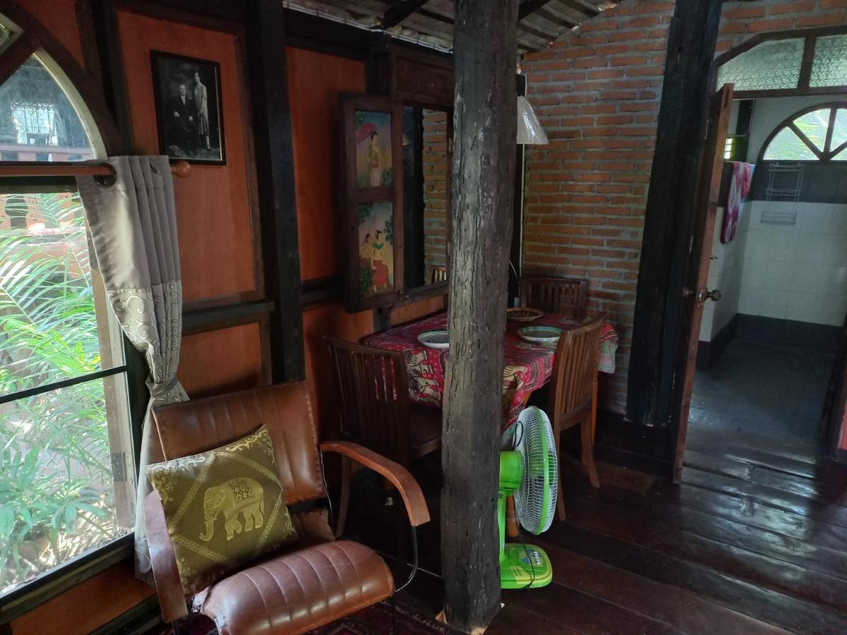 Готель Teak House Чіангмай Екстер'єр фото