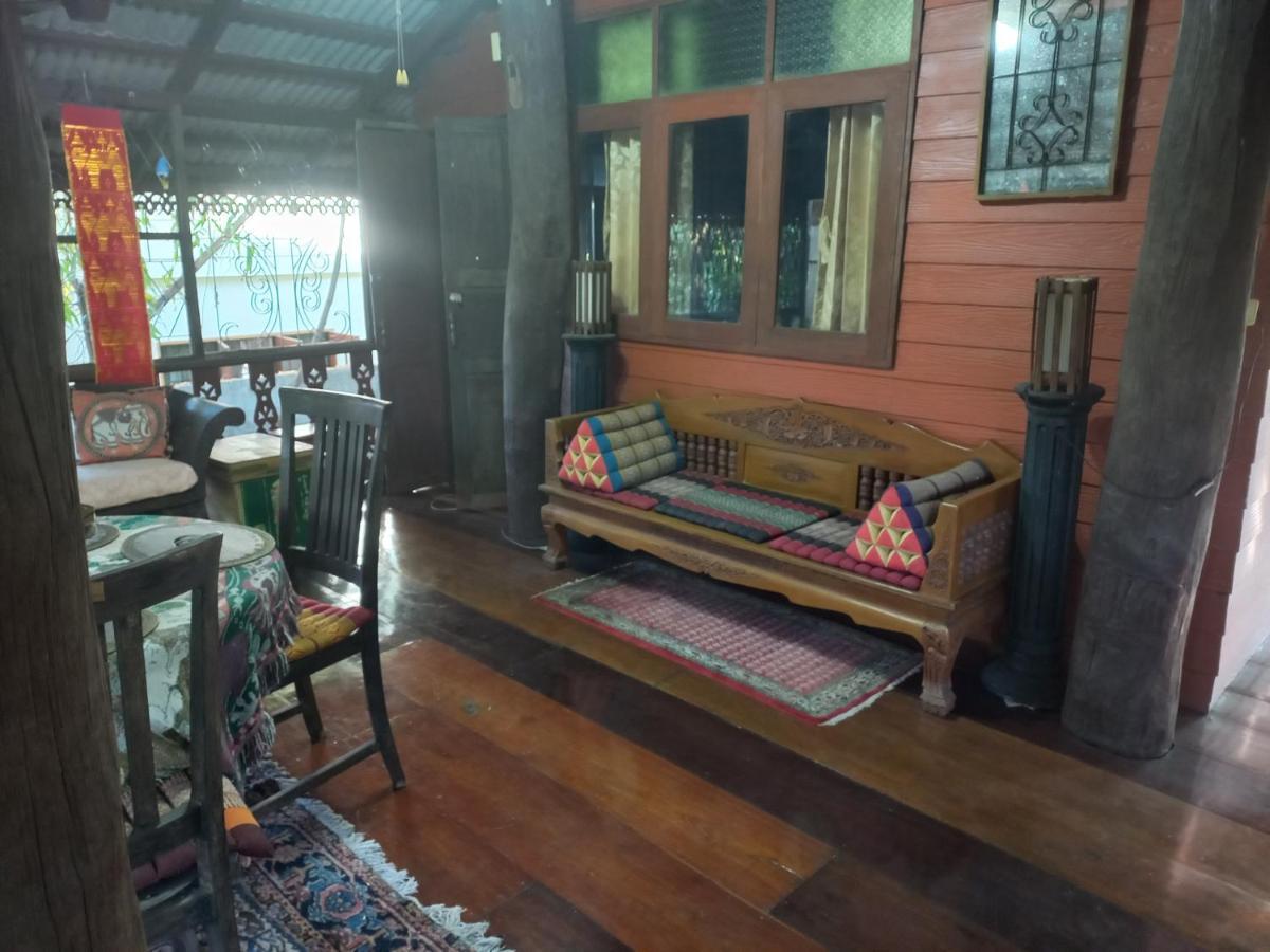 Готель Teak House Чіангмай Екстер'єр фото