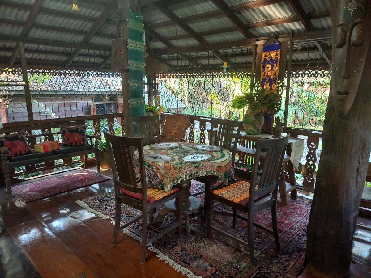 Готель Teak House Чіангмай Екстер'єр фото